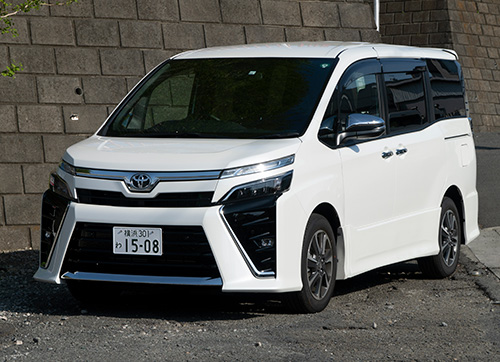 【トヨタ】 VOXY